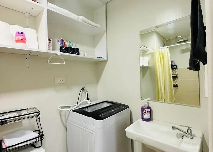 Stylish 2br Near Naia *